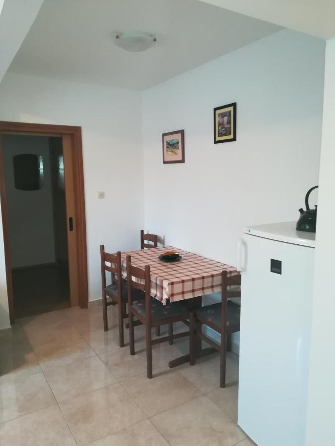 Apartments With A Parking Space Vinez, Labin - 11851 Экстерьер фото